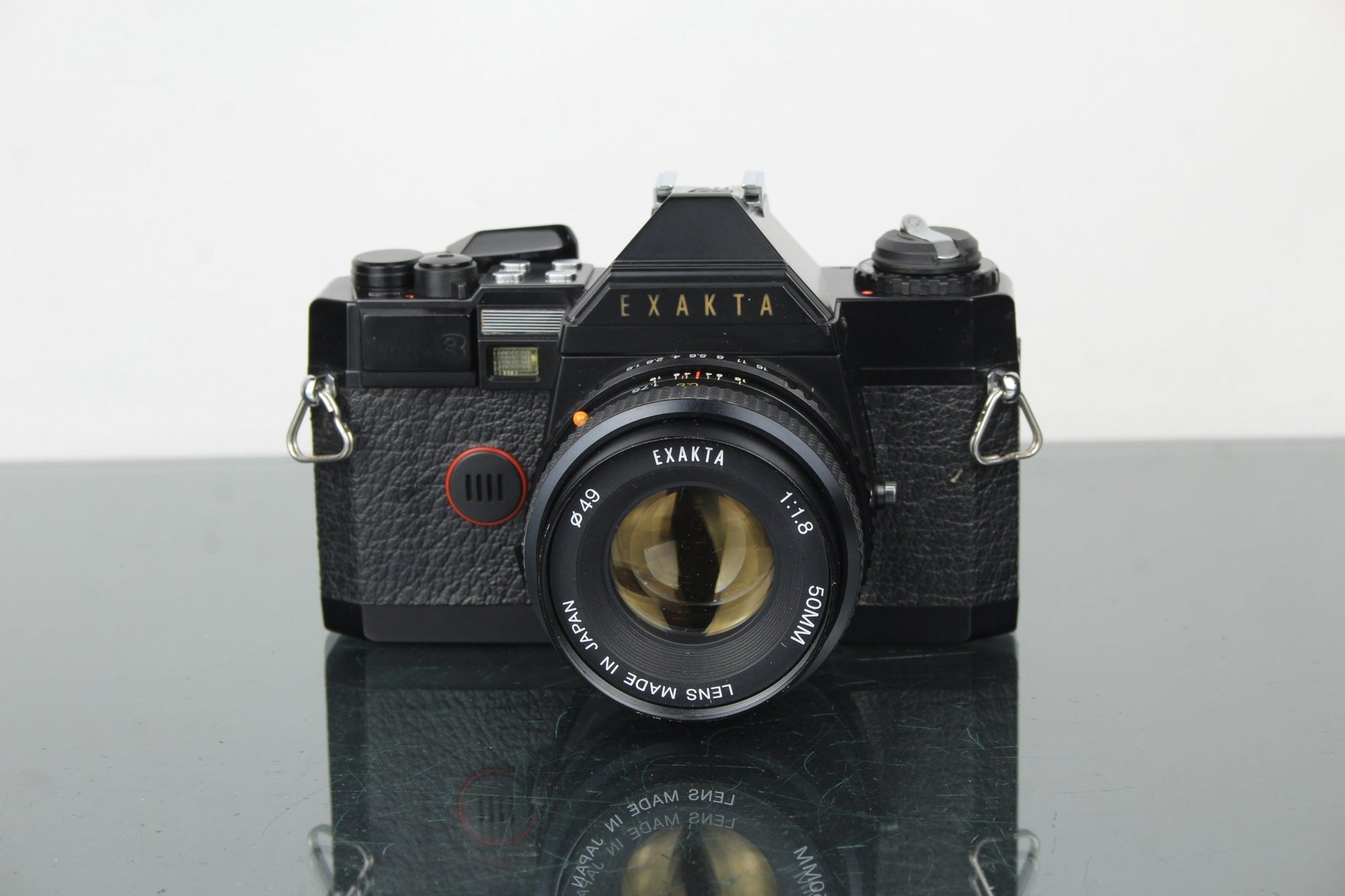 Exakta Twin TL + Exakta 50mm 1.8 lens - Dutch|Thrift