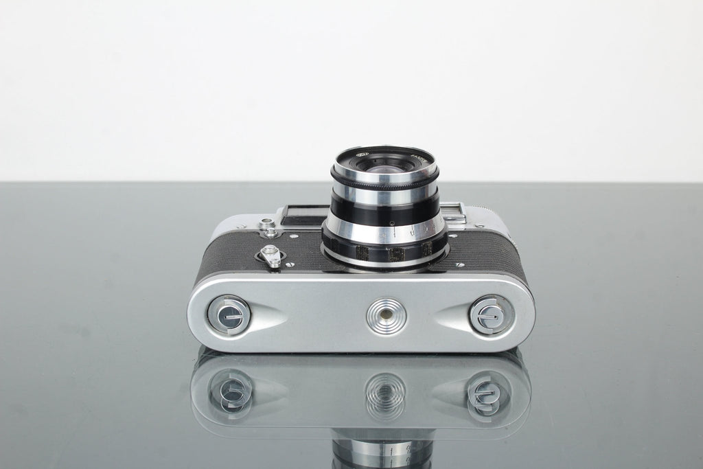 Fed 4 + Industar - 61 53mm f/2.8 lens - Dutch|Thrift