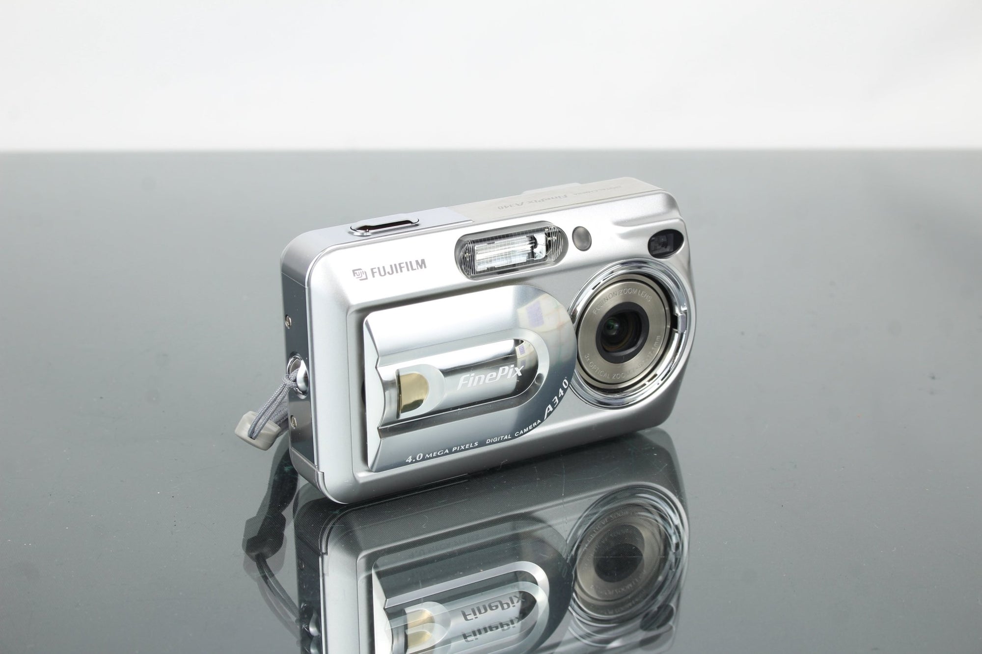 FuijiFilm Finepix A340 - Dutch|Thrift