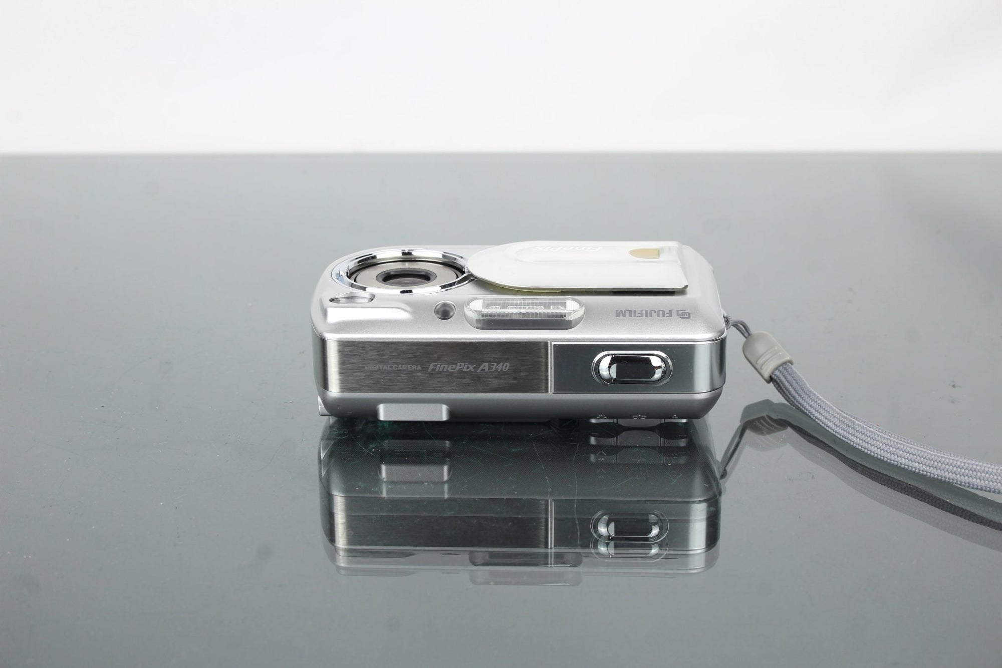 FuijiFilm Finepix A340 - Dutch|Thrift