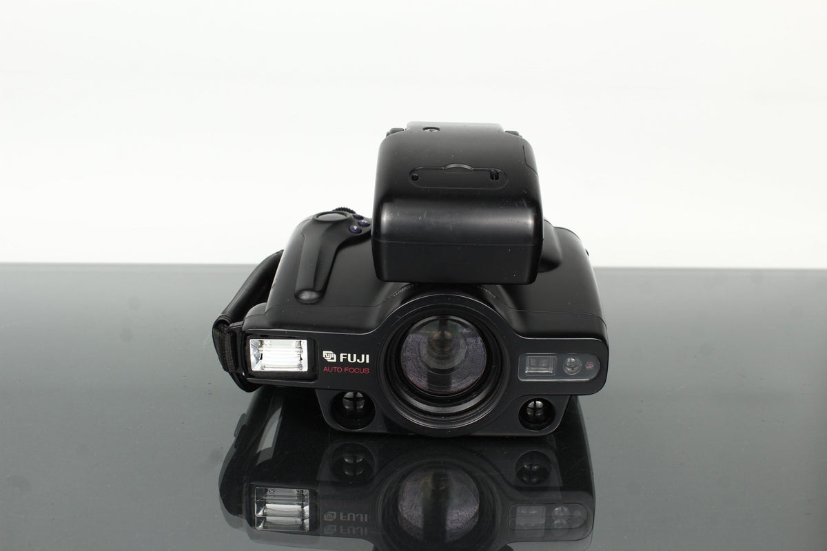 Fuji FZ - 3000ZoomDate Fuijinon Zoom 38 - 115mm - Dutch|Thrift