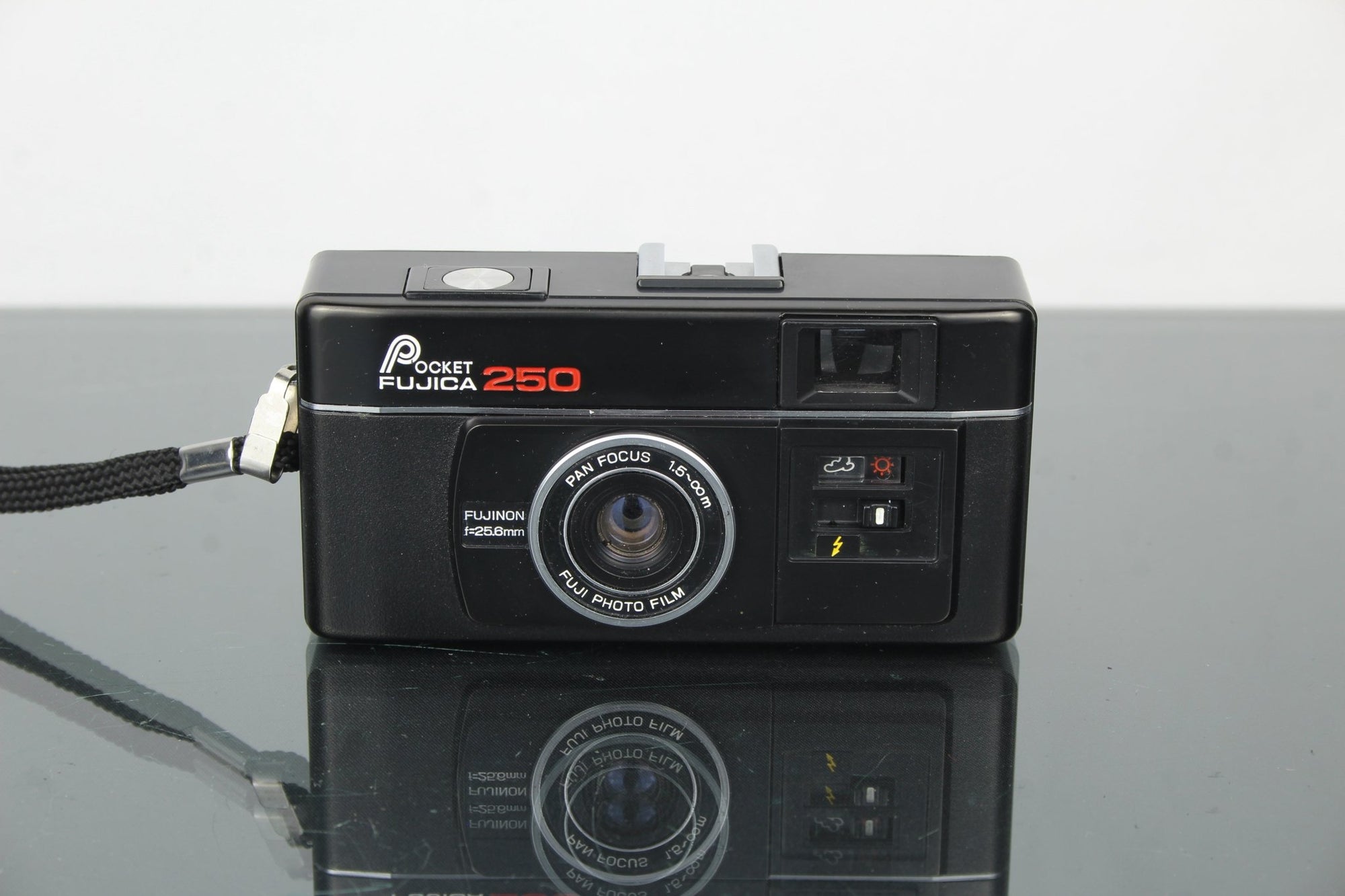 Fujica 250 - Dutch|Thrift
