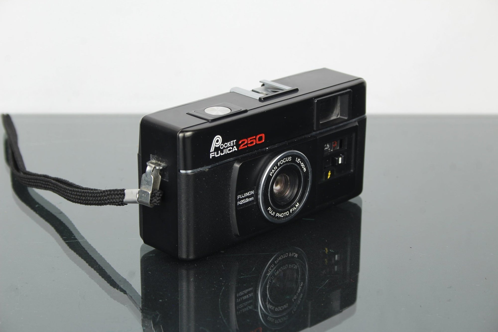 Fujica 250 - Dutch|Thrift