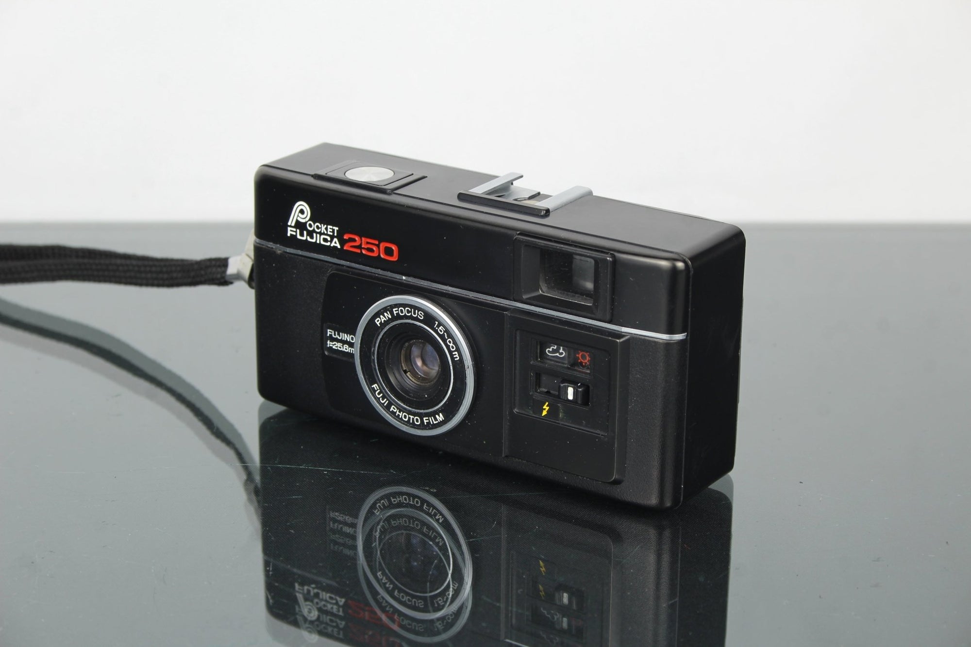 Fujica 250 - Dutch|Thrift