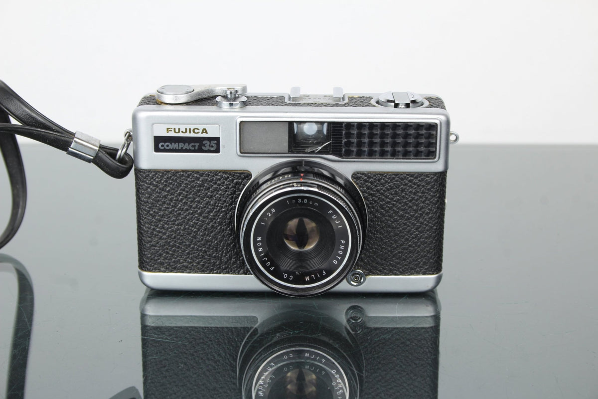 Fujica Compact 35 - Dutch|Thrift