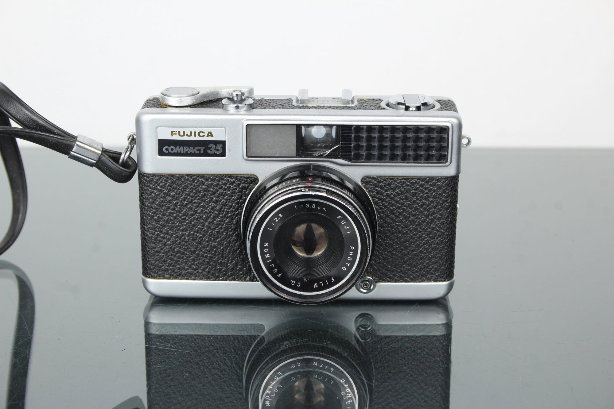 Fujica Compact 35 - Dutch|Thrift