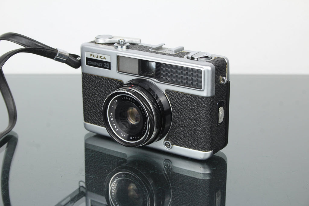 Fujica Compact 35 - Dutch|Thrift