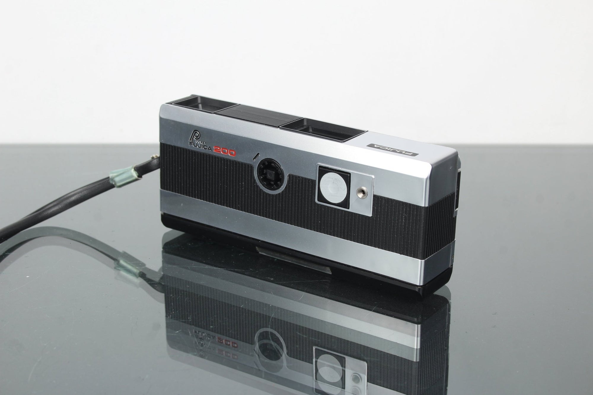 FUJICA Pocket 200 - Dutch|Thrift