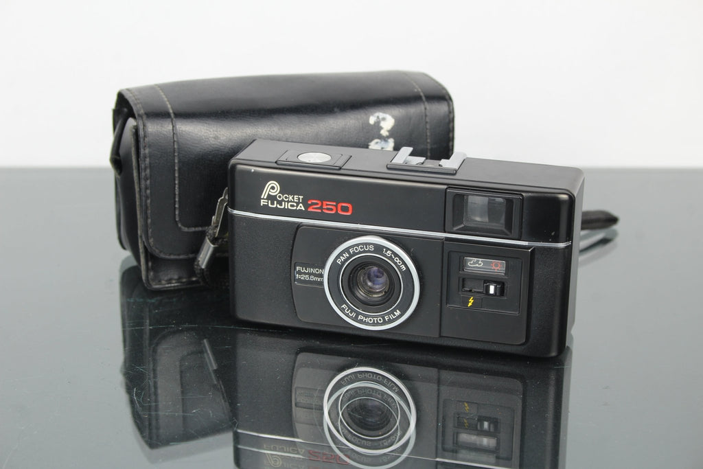 Fujica Pocket 250 - Dutch|Thrift