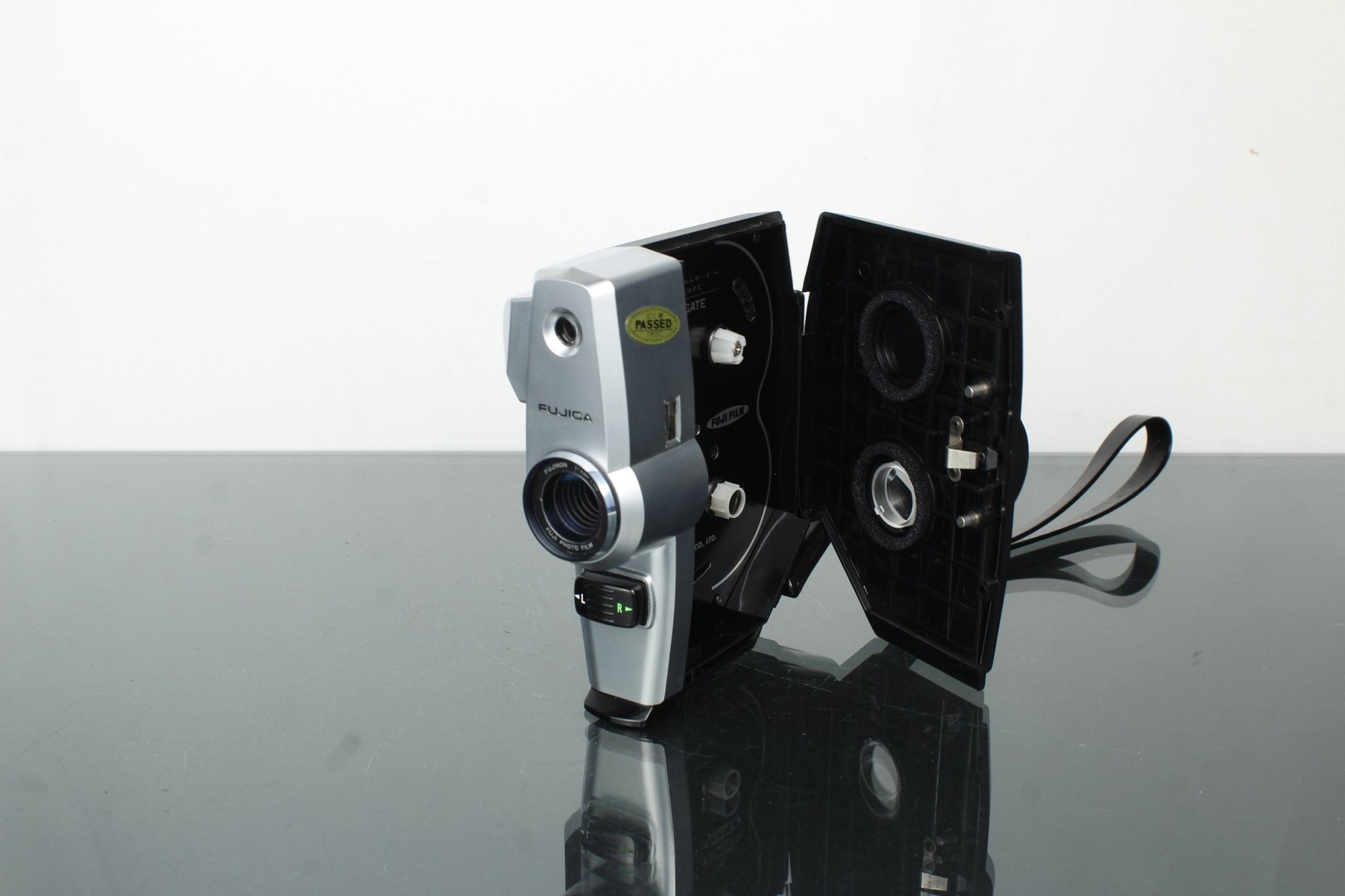 Fujica Single - 8 P2 - Dutch|Thrift