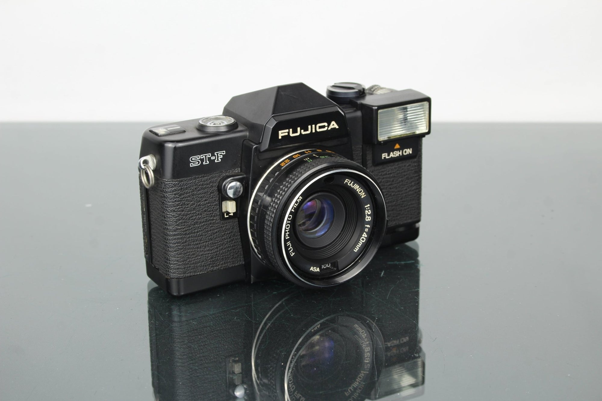 Fujica ST - F - Dutch|Thrift