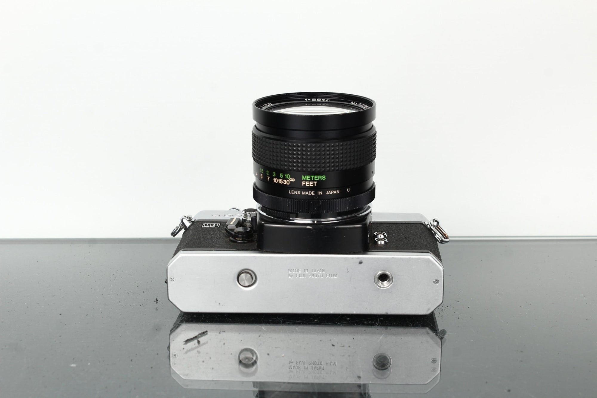 Fujica ST801 + Cosinon 28mm f/2.8 - Dutch|Thrift