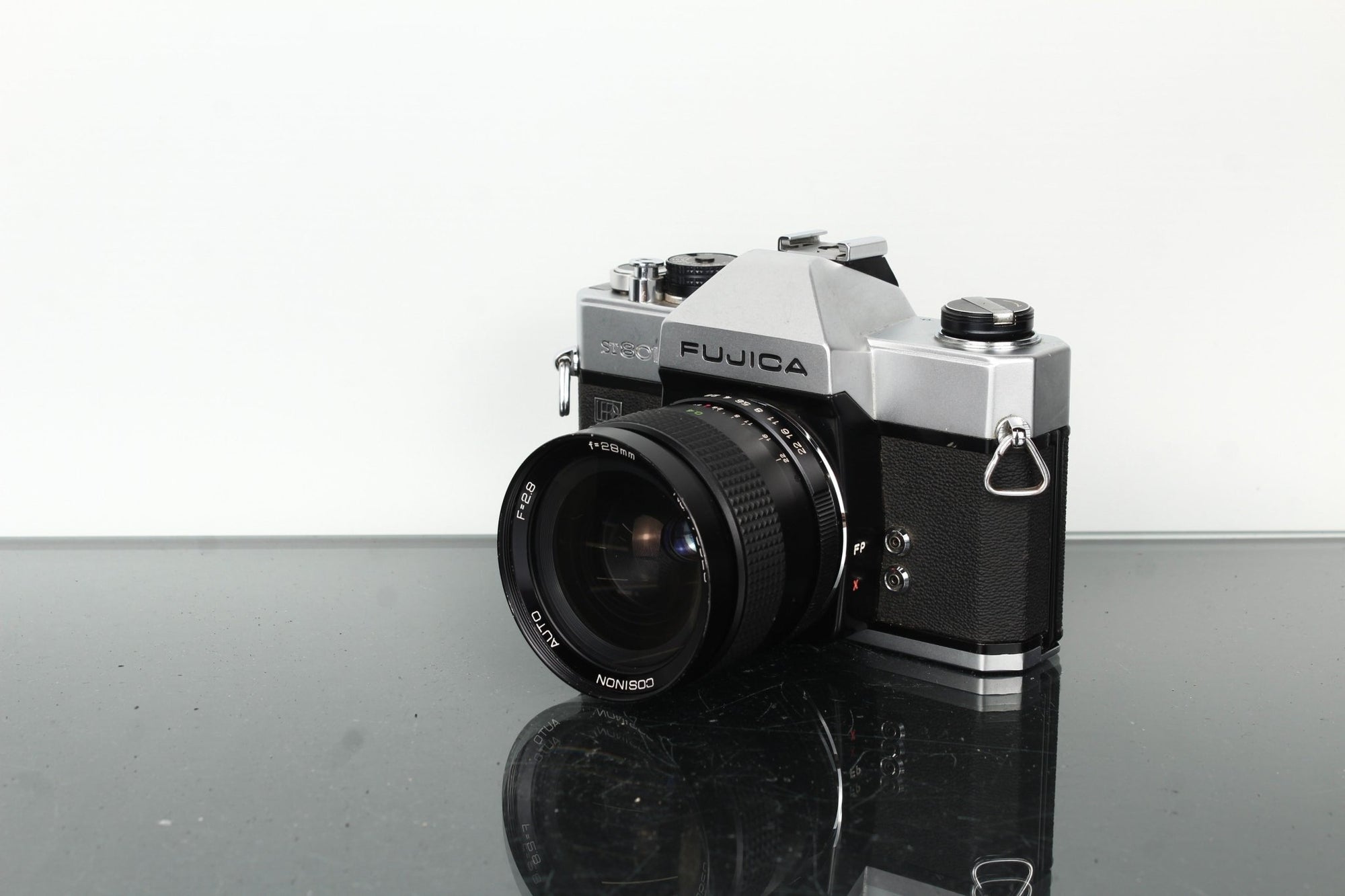 Fujica ST801 + Cosinon 28mm f/2.8 - Dutch|Thrift