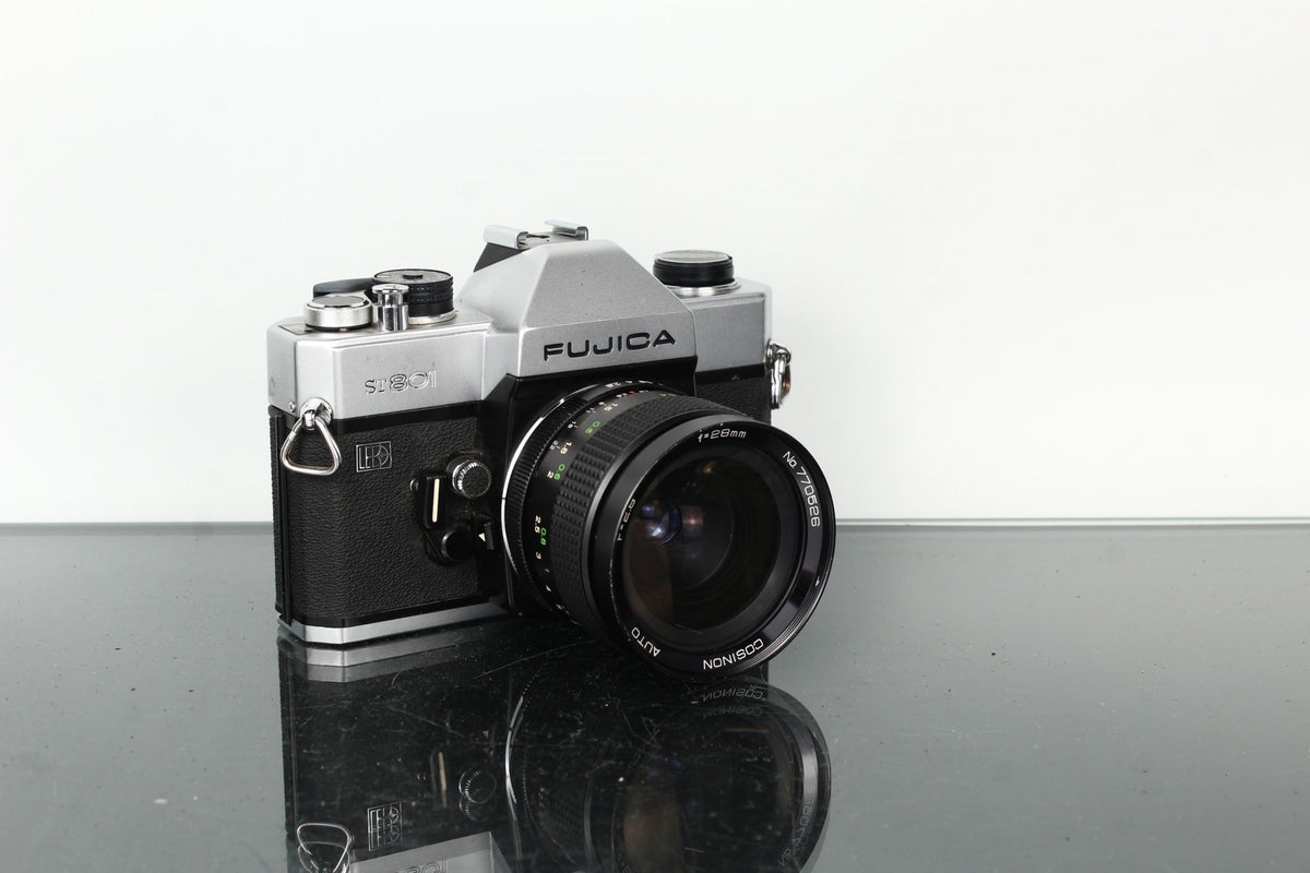Fujica ST801 + Cosinon 28mm f/2.8 - Dutch|Thrift