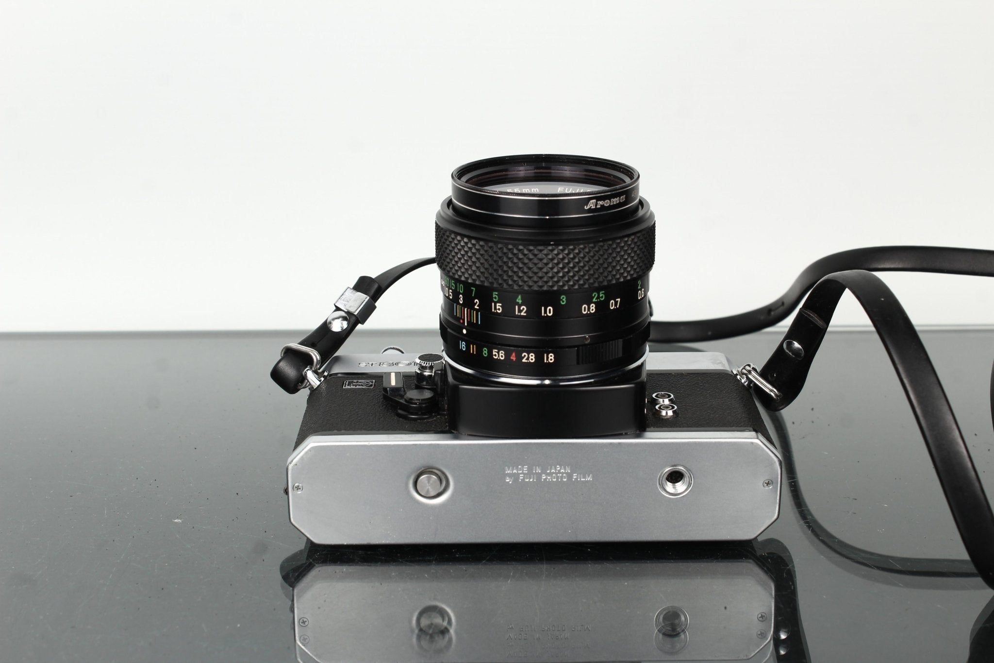 【完動品】FUJICA ST801 bk / 55mm F1.8【分解清掃済】 EBC FUJINON 55mm F1 8を分解清掃しましたが - YouTube