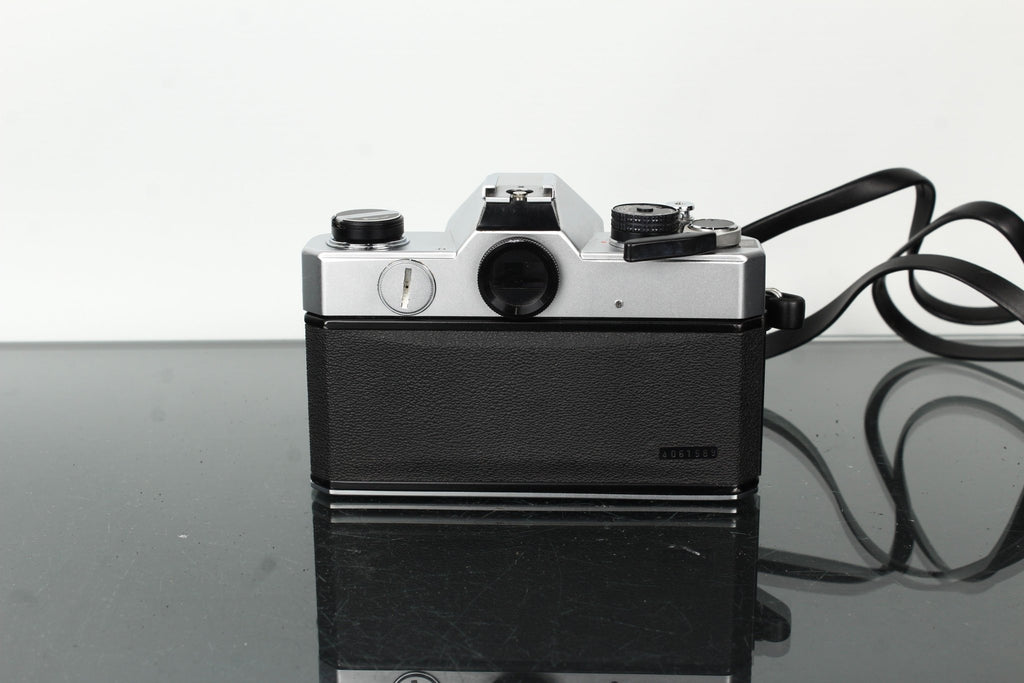 Fujica ST801 Fujinon 55mm f/1.8 - Dutch|Thrift