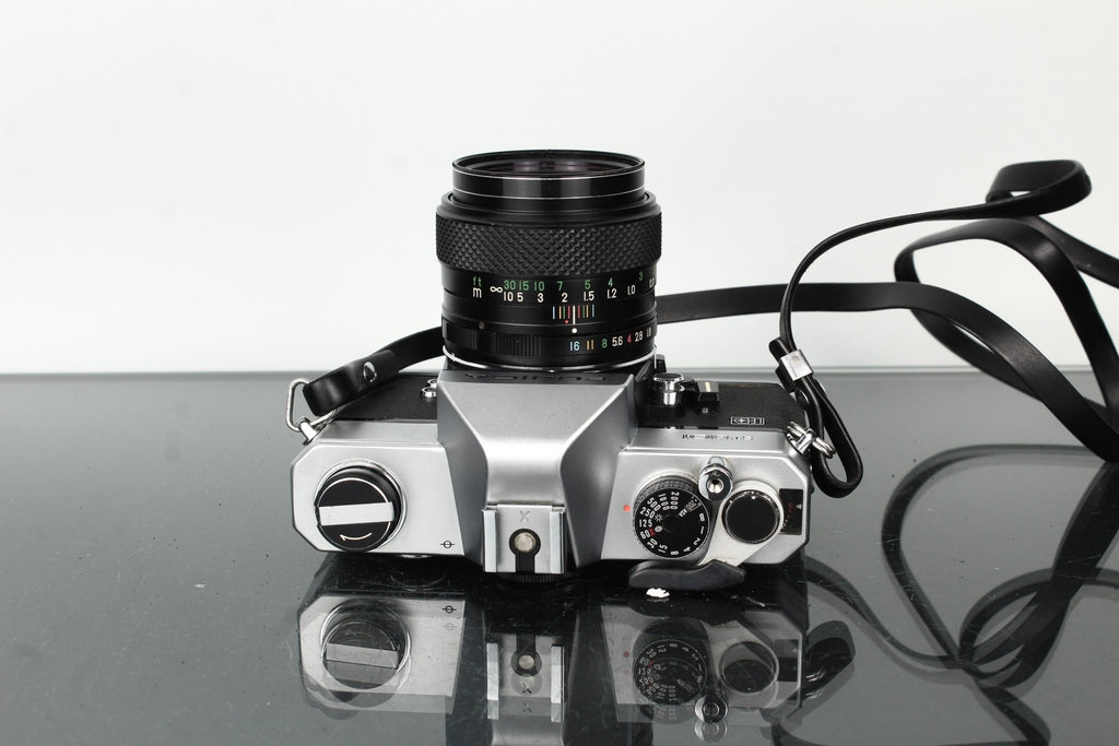 Fujica ST801 Fujinon 55mm f/1.8 - Dutch|Thrift