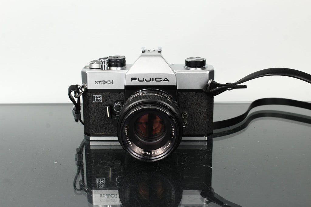 Fujica ST801 Fujinon 55mm f/1.8 - Dutch|Thrift
