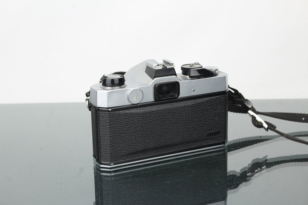 Fujica STX - 1 + 50mm 1.9 Fujinon lens - Dutch|Thrift