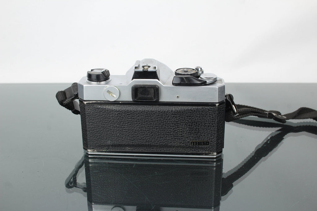 Fujica STX - 1 + 55mm 1.6 X - Fujinon lens (Fujica X mount) - Dutch|Thrift