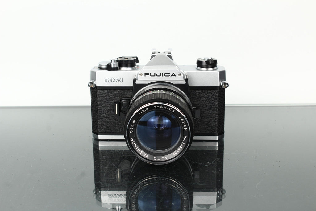 Fujica STX - 1 + Yashikor 35mm f/2.8 - Dutch|Thrift
