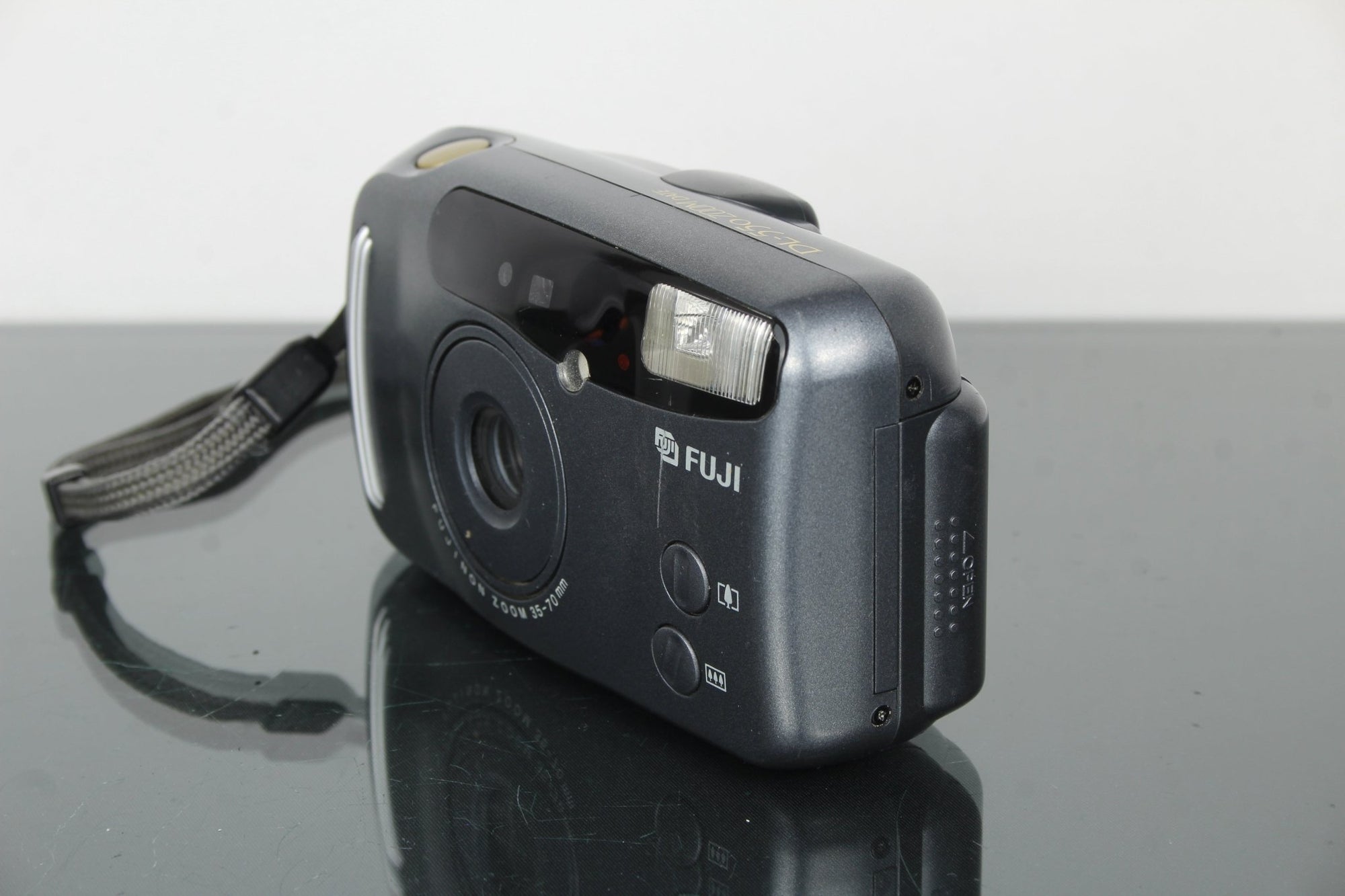 Fujifilm DL - 550 - Dutch|Thrift