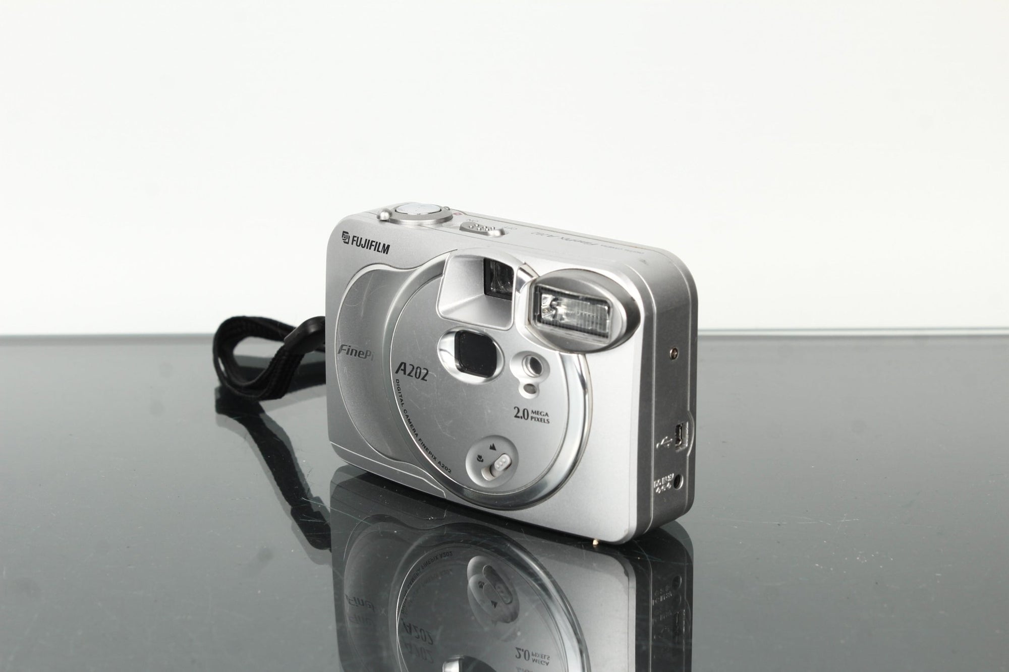 FUJIFILM FinePix A202 - Dutch|Thrift