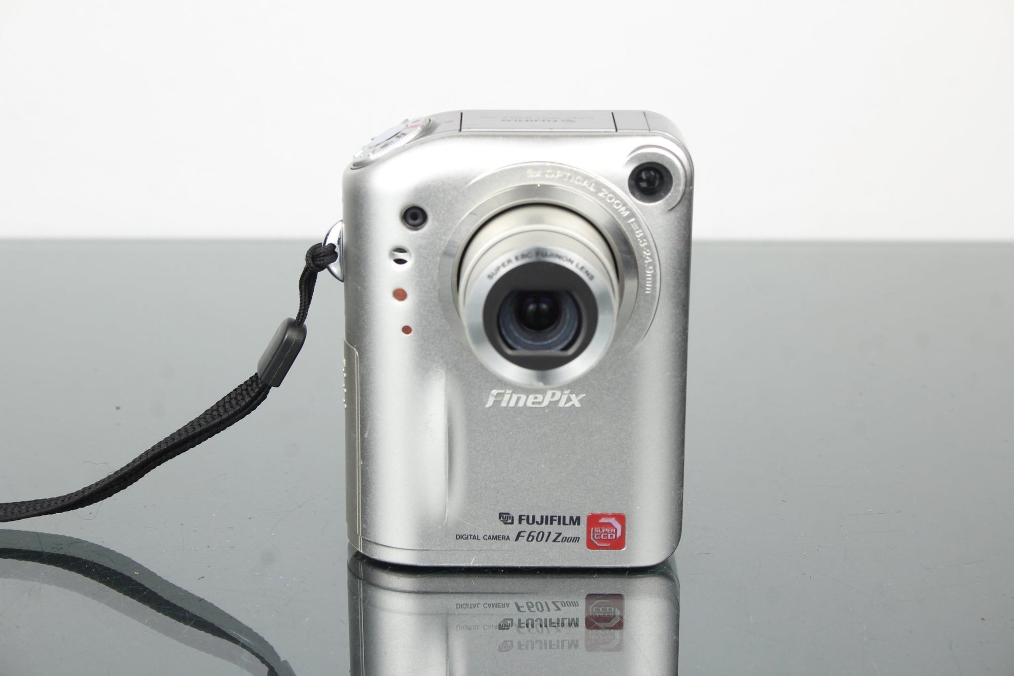 Fujifilm FinePix F601 Zoom - Dutch|Thrift