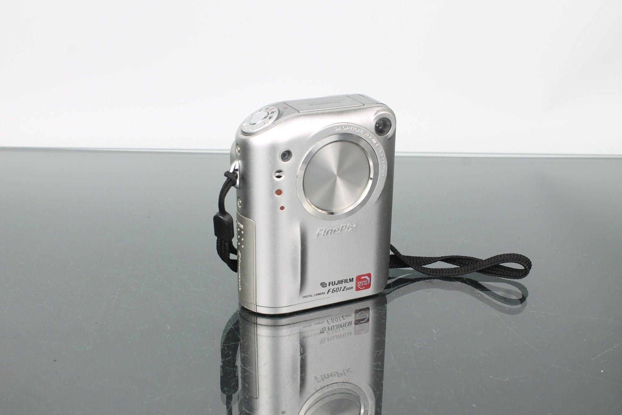 Fujifilm FinePix F601 Zoom - Dutch|Thrift