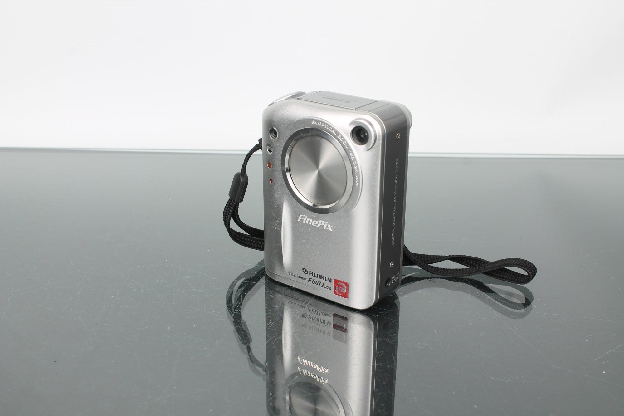 Fujifilm FinePix F601 Zoom - Dutch|Thrift