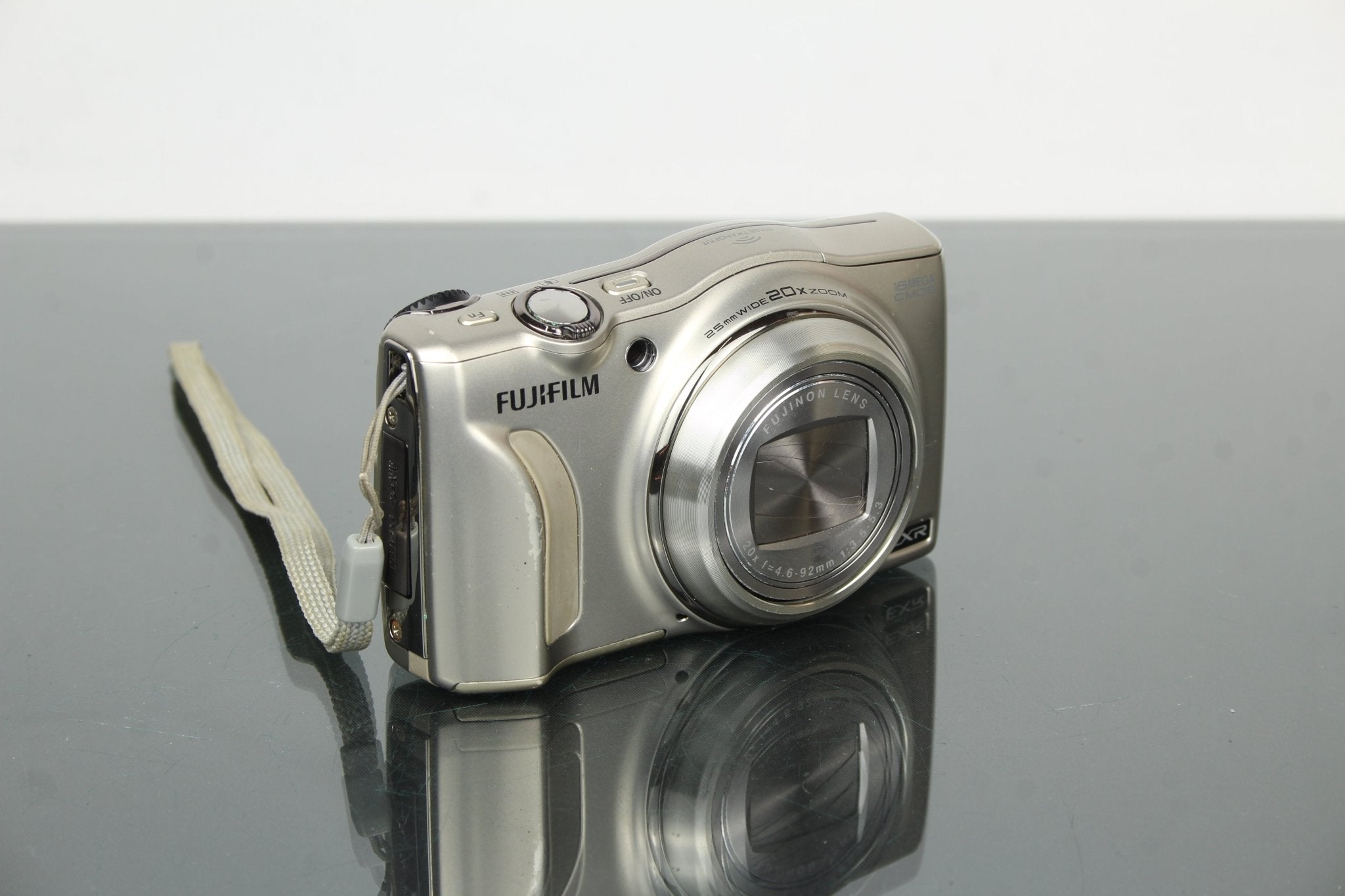 FUJIFILM FinePix f800exr 動作確認済み Fujifilm FinePix F800 EXR Review | ePHOTOzine