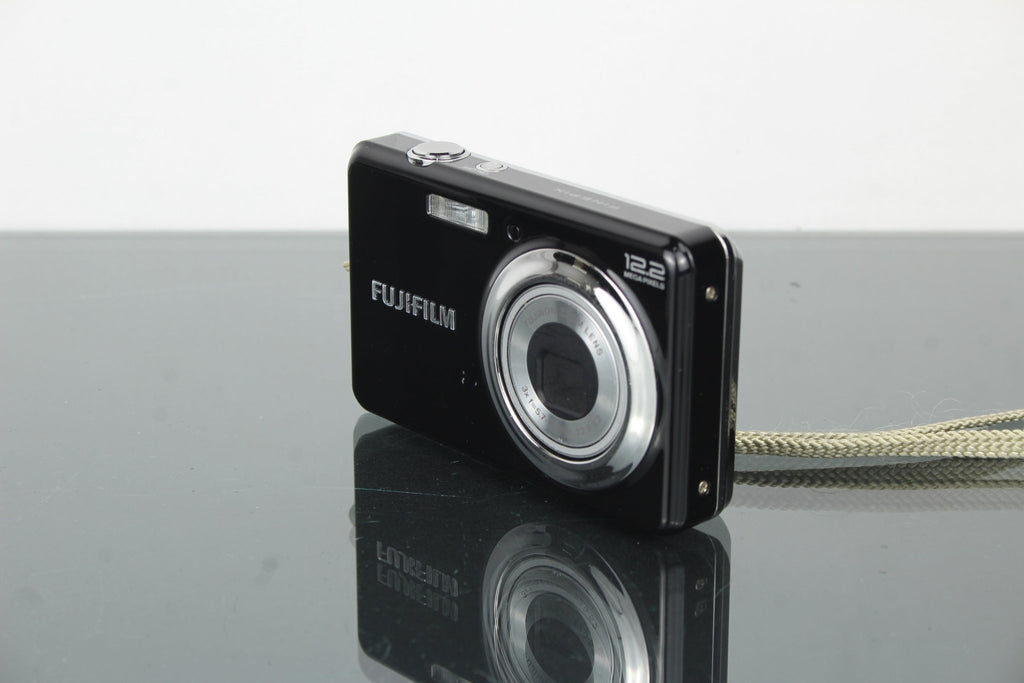 FujiFilm Finepix J30 - Dutch|Thrift