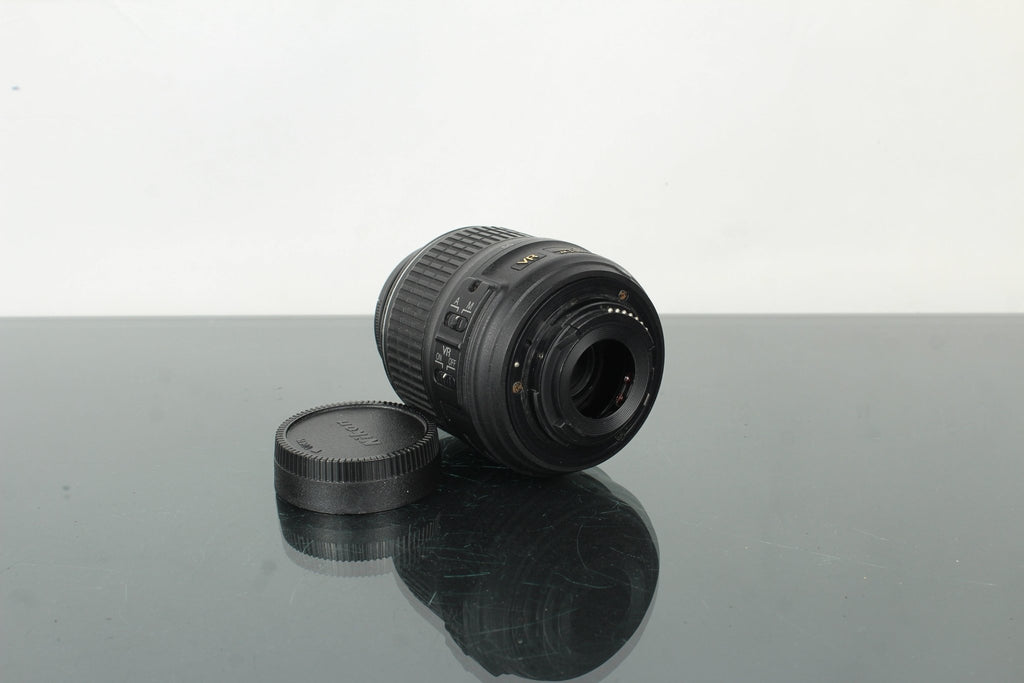 Fujifilm Finepix S2 Pro + Nikkor AF - S DX 18 - 55mm 1:3.5 - 5.6G lens - Dutch|Thrift