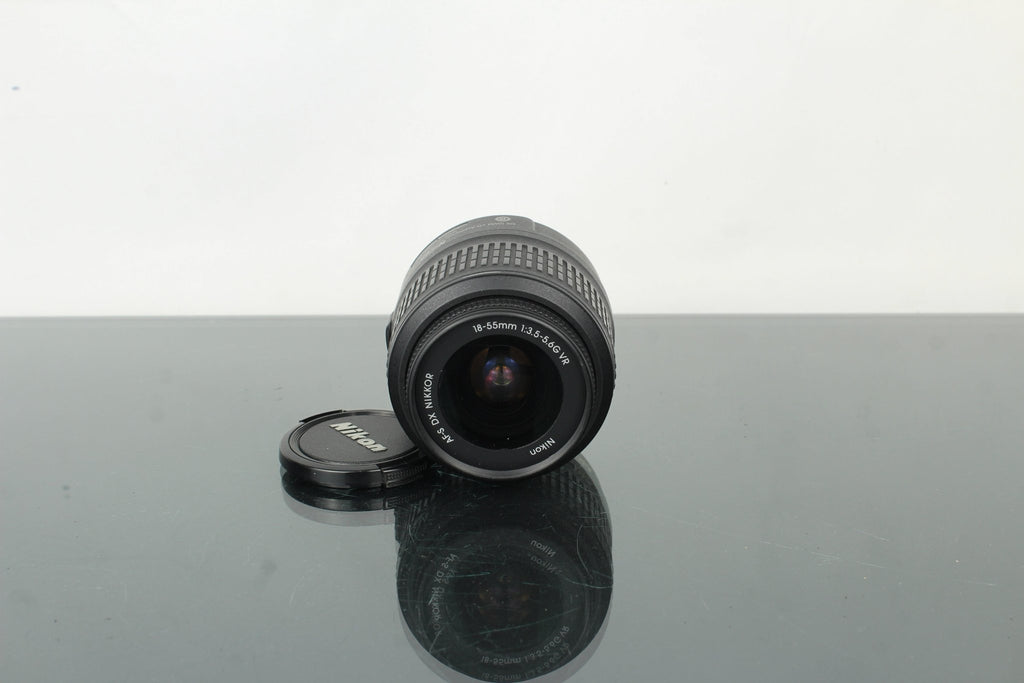 Fujifilm Finepix S2 Pro + Nikkor AF - S DX 18 - 55mm 1:3.5 - 5.6G lens - Dutch|Thrift