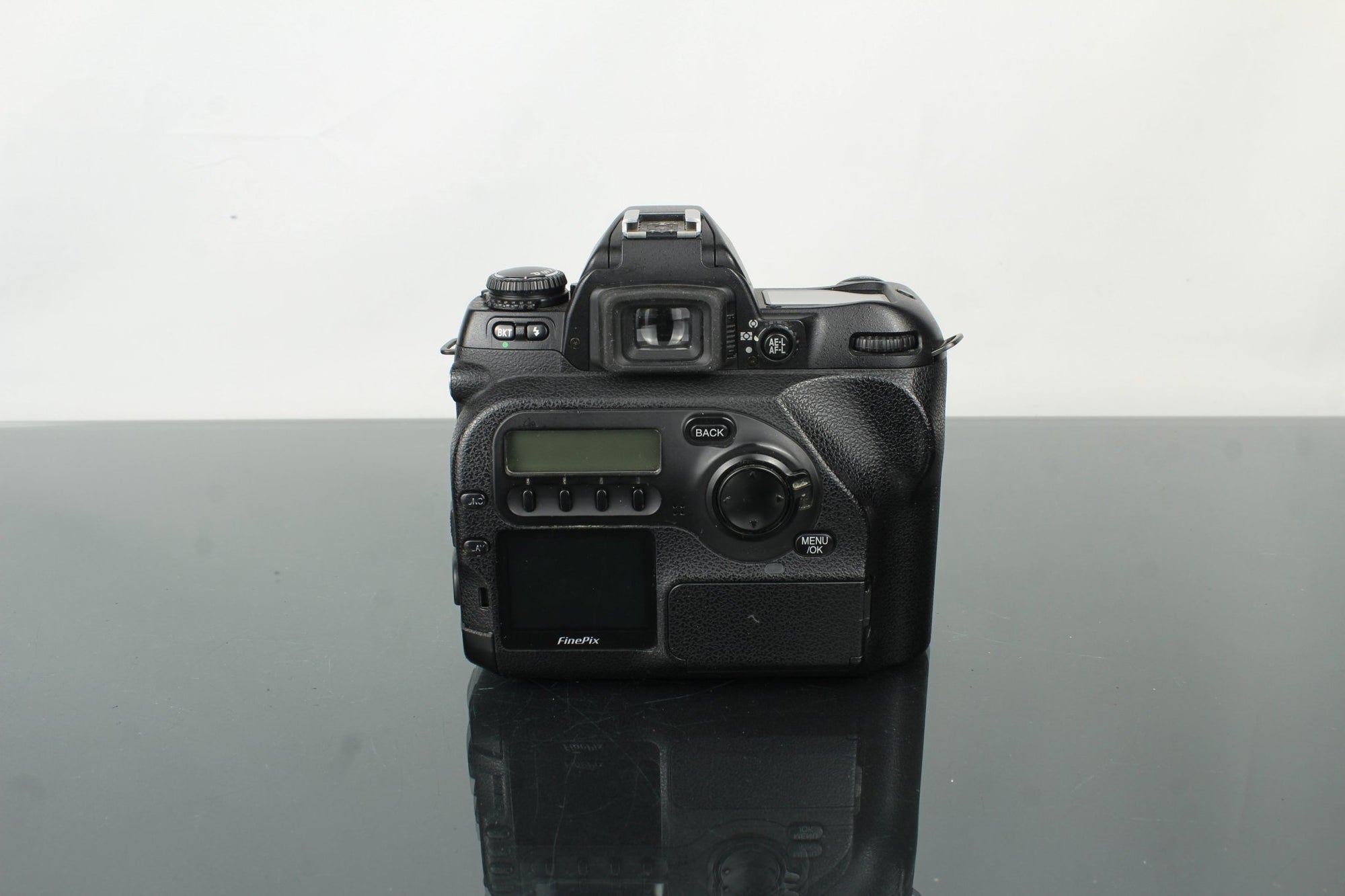 Fujifilm Finepix S2 Pro + Nikkor AF - S DX 18 - 55mm 1:3.5 - 5.6G lens - Dutch|Thrift