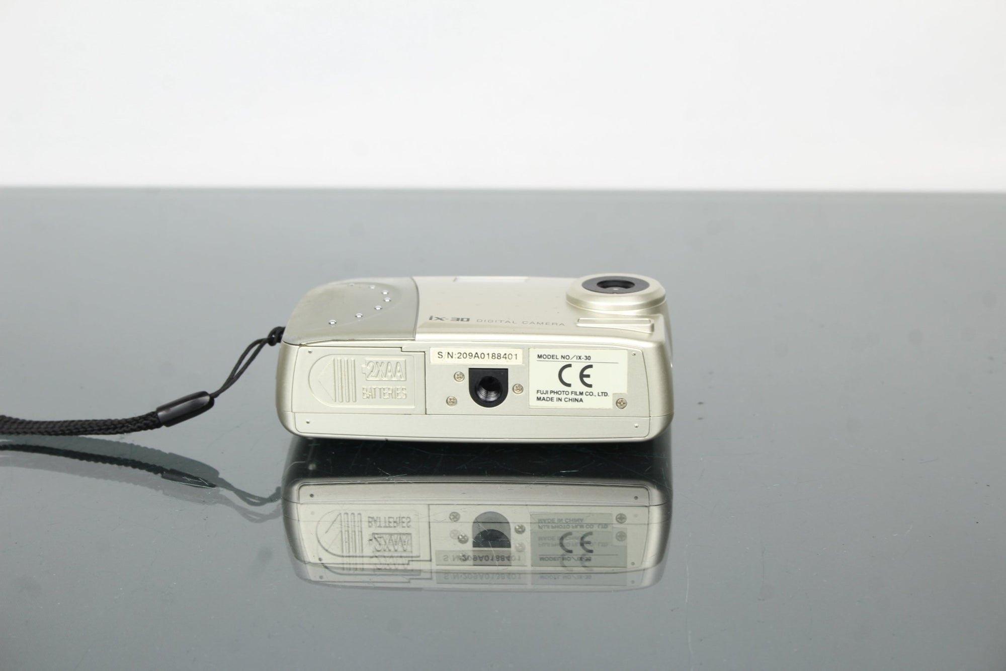 FujiFilm Ix - 30 - Dutch|Thrift