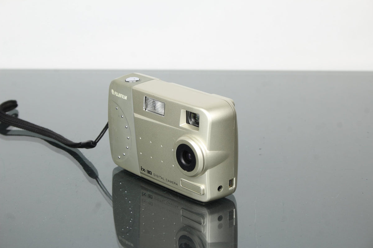 FujiFilm Ix - 30 - Dutch|Thrift