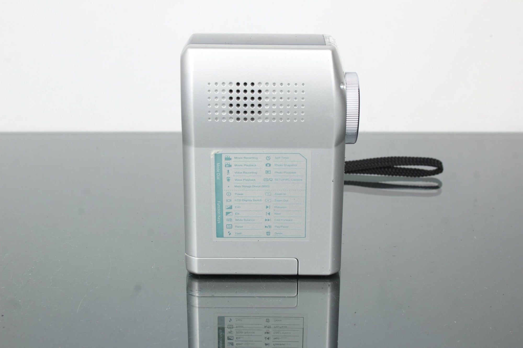 FujiFilm MV - 1 - Dutch|Thrift