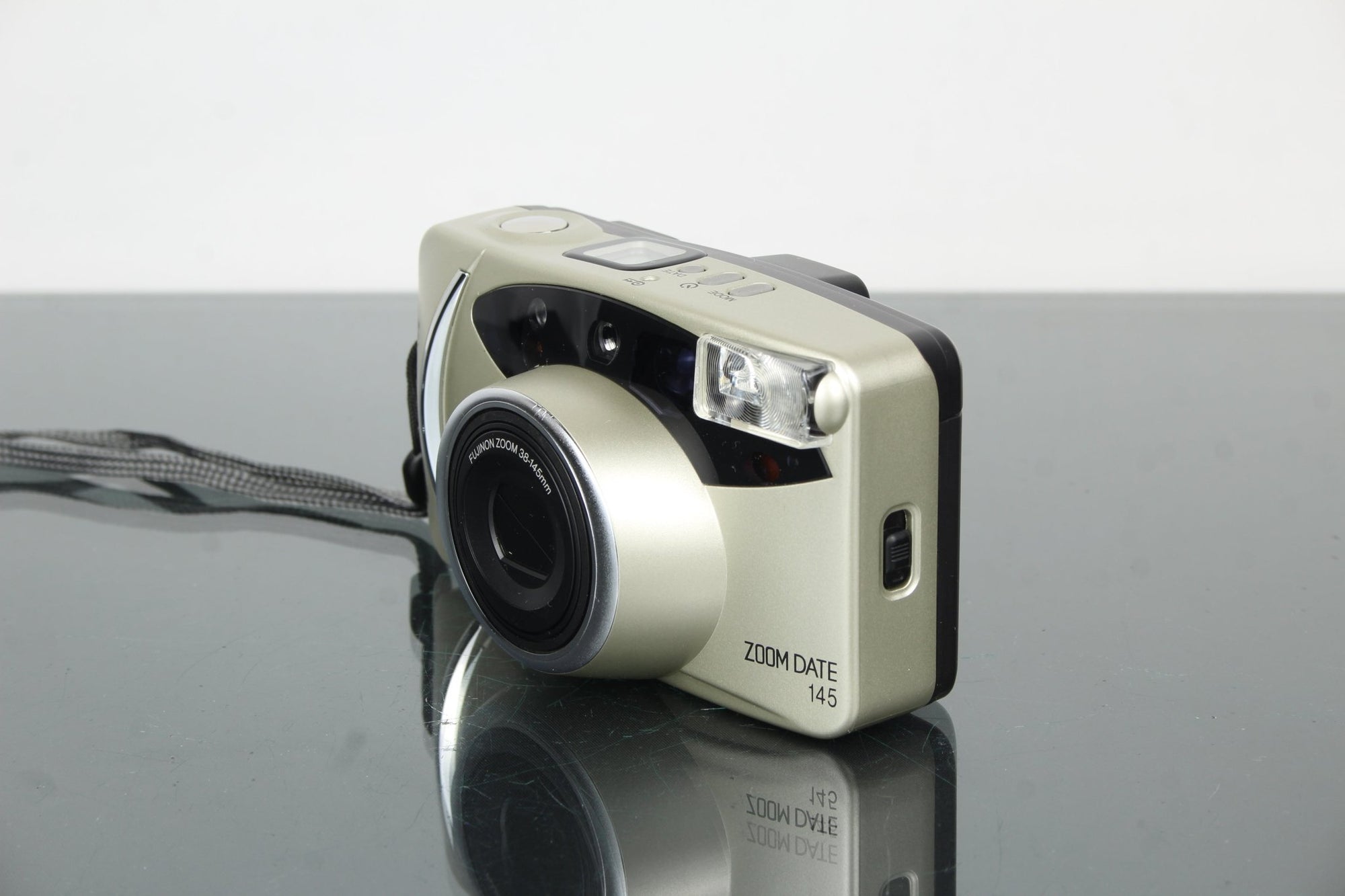 Fujifilm Zoom Date 145 - Dutch|Thrift