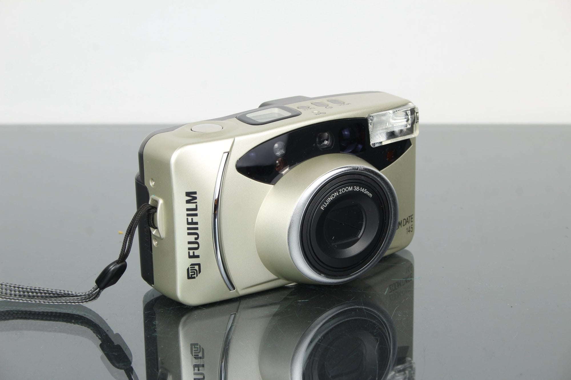 Fujifilm Zoom Date 145 - Dutch|Thrift