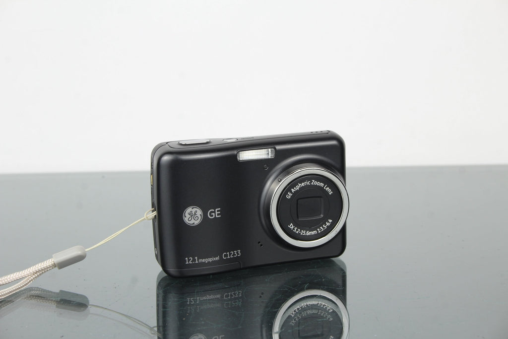 GE Digital Camera C1233 - Dutch|Thrift