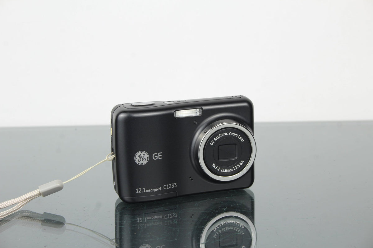 GE Digital Camera C1233 - Dutch|Thrift