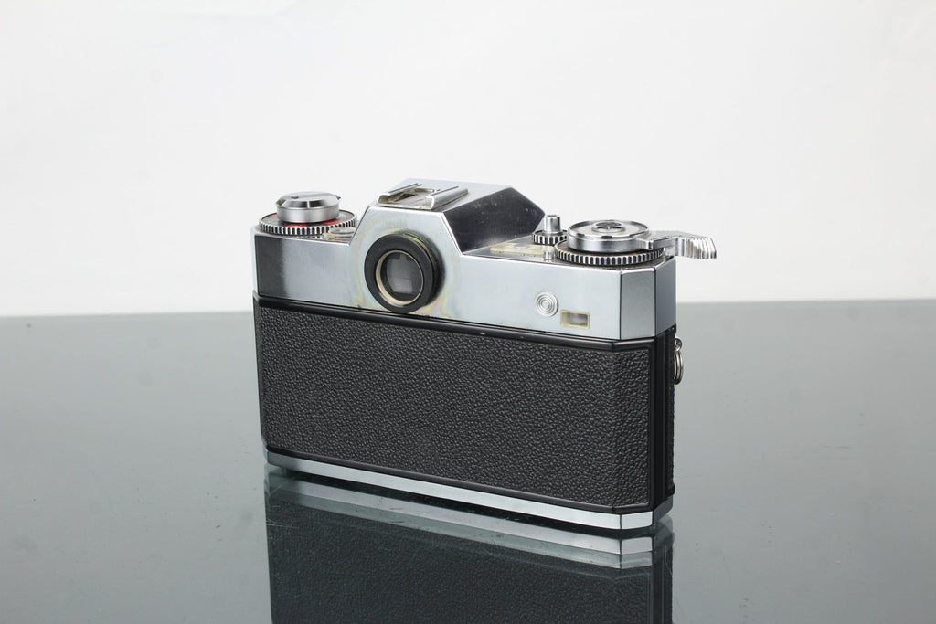 Icarex 35S BM + Tessar 50mm f/2.8 lens - Dutch|Thrift