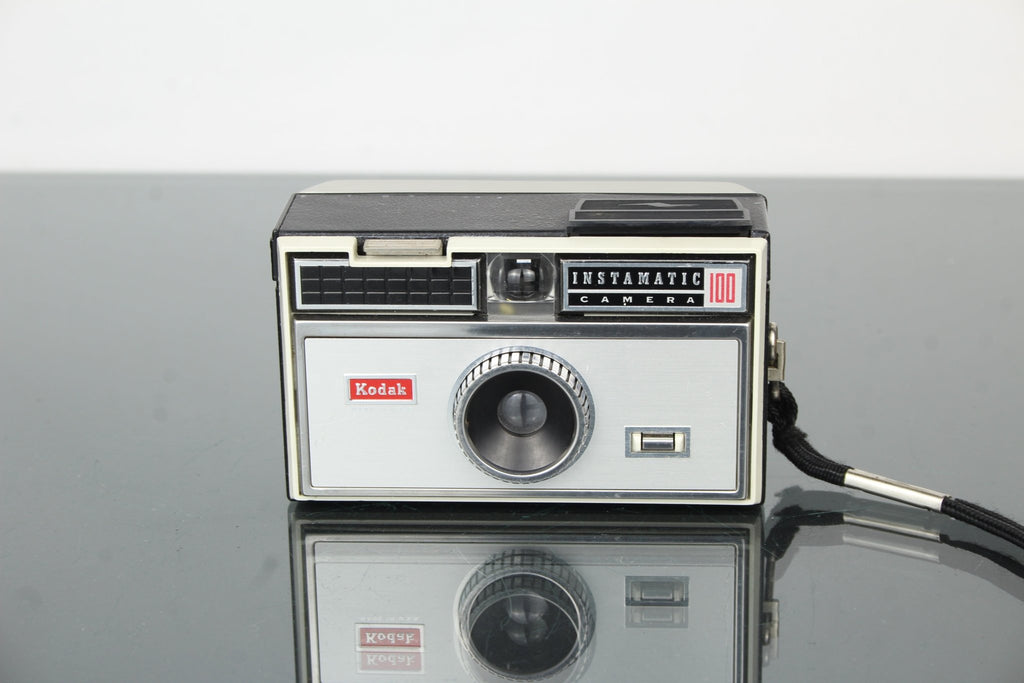 Kodak Instamatic 100 - Dutch|Thrift