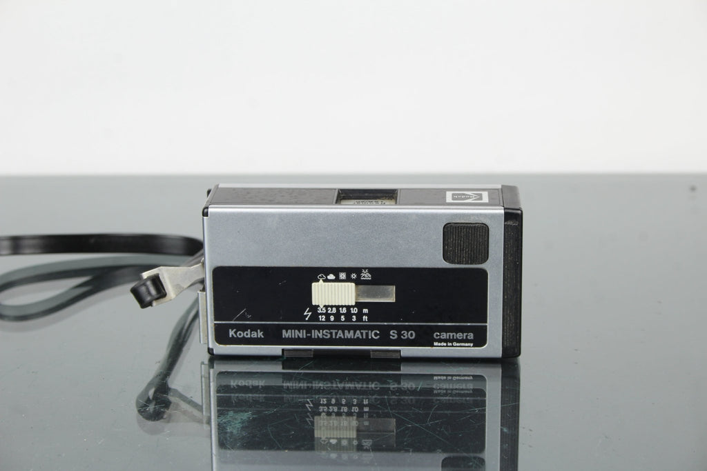 Kodak Mini Instamatic S30 - Dutch|Thrift