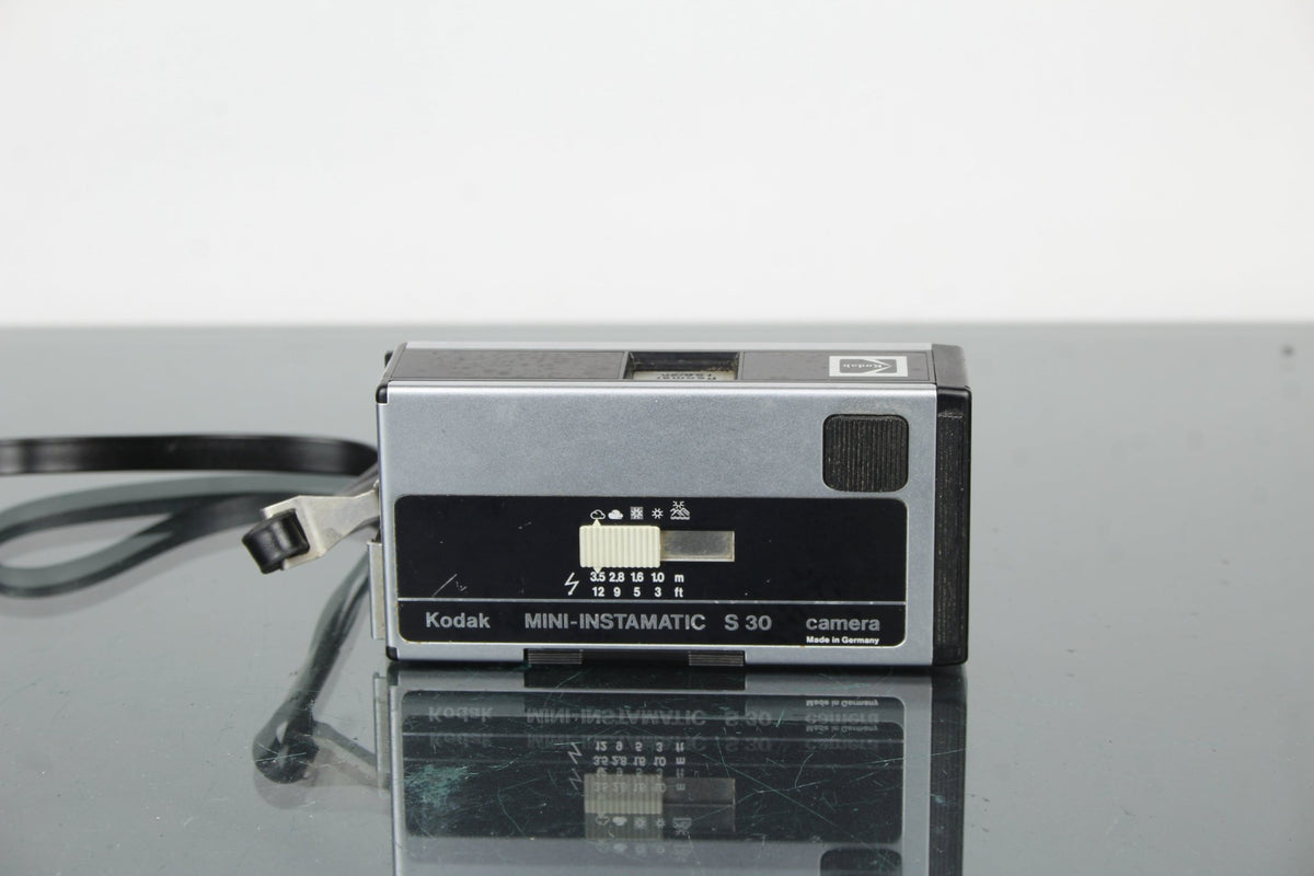 Kodak Mini Instamatic S30 - Dutch|Thrift