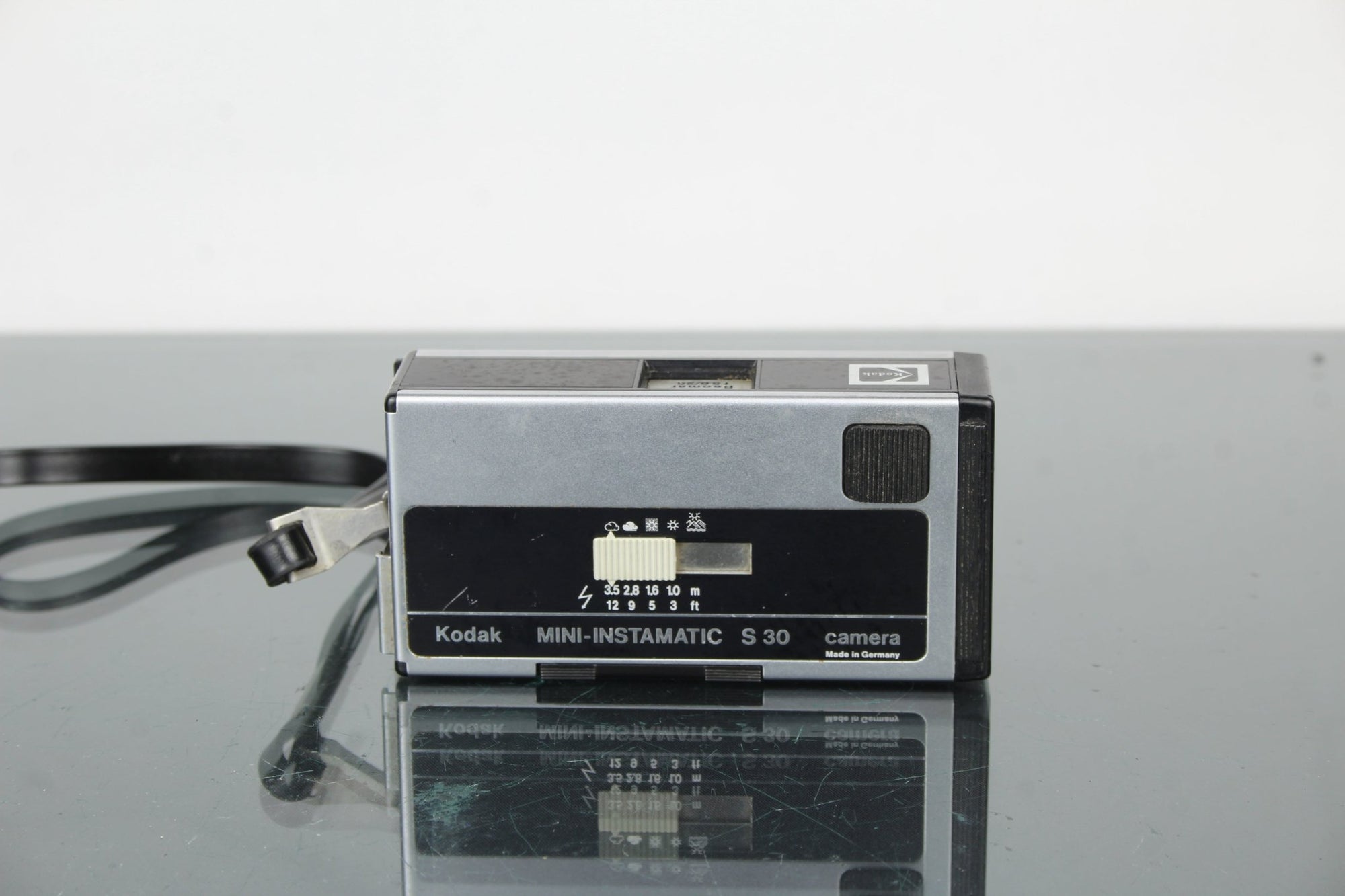 Kodak Mini Instamatic S30 - Dutch|Thrift