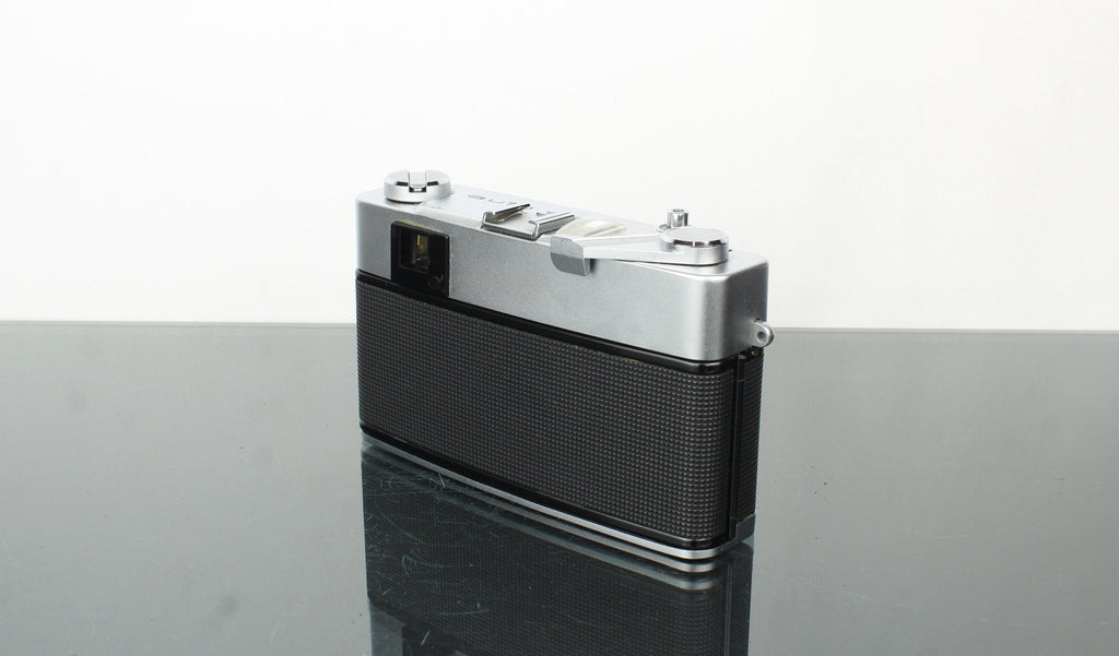 Konica Auto 52 Hexanon F1.8 - Dutch|Thrift