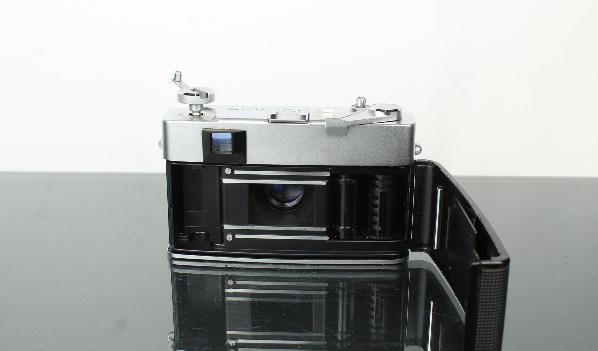 Konica Auto 52 Hexanon F1.8 - Dutch|Thrift