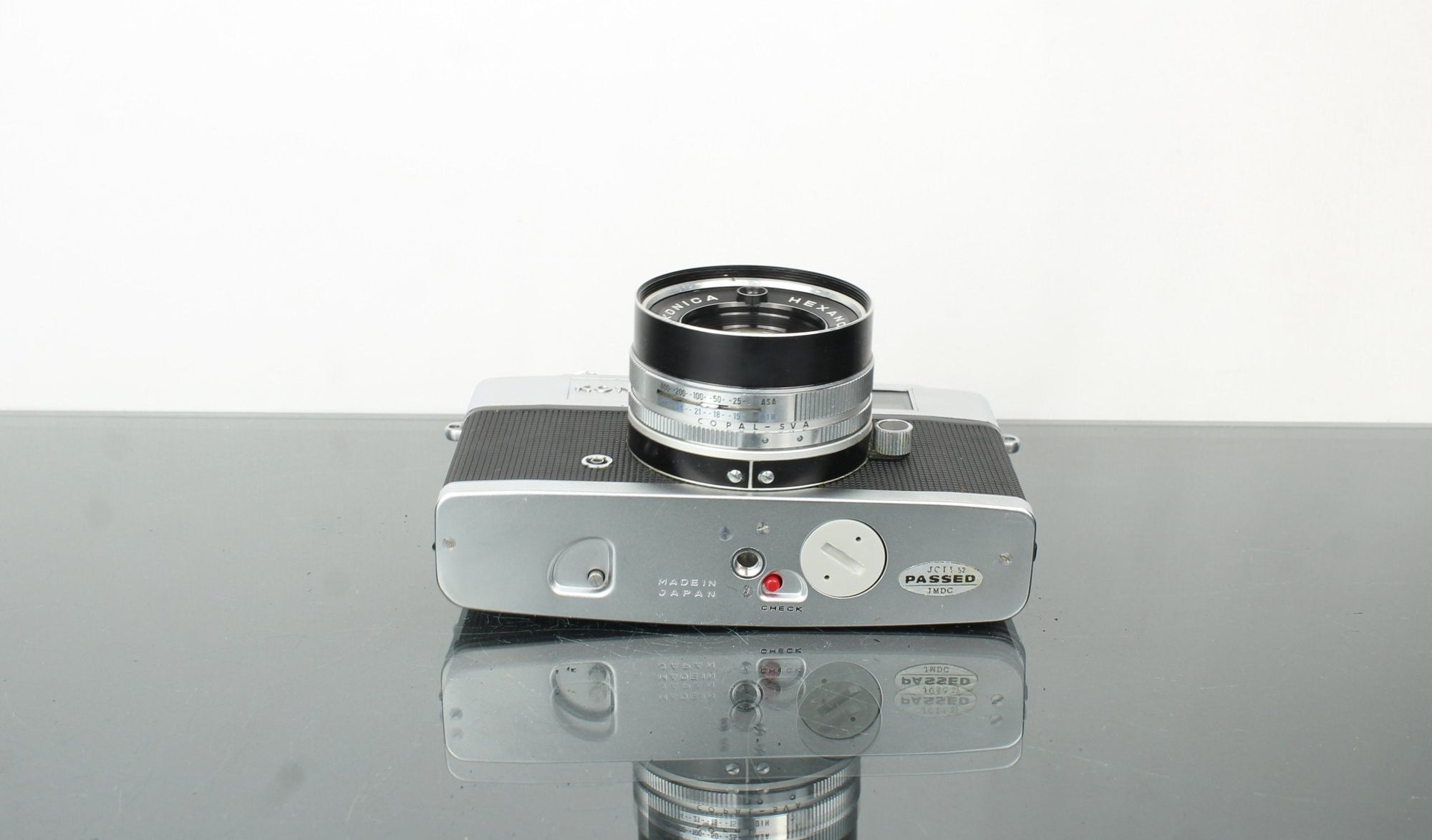 Konica Auto 52 Hexanon F1.8 - Dutch|Thrift